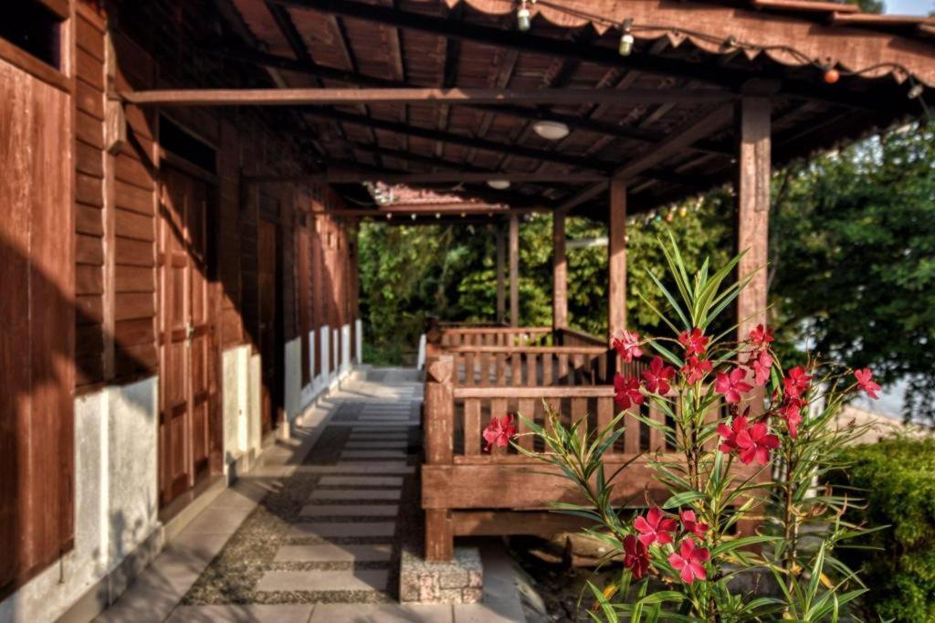 Oyo Home 90745 Desa Balqis Beach Resort Malacca Екстериор снимка